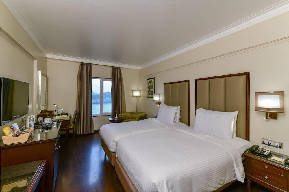Hotel Lemon Tree Premier “The Atrium” Ahmedabad Exterior foto