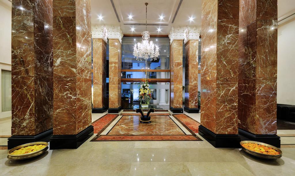 Hotel Lemon Tree Premier “The Atrium” Ahmedabad Exterior foto